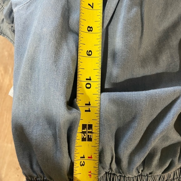 Speed limit off the shoulder crop top size medium - Picture 5 of 5